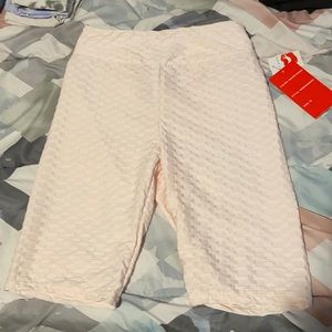 Cream/faint pink, short, 1X leggings by Hot Kiss.